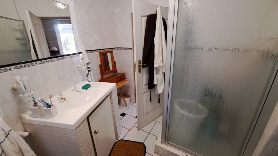 5 Bedroom Property for Sale in Fichardt Park Free State